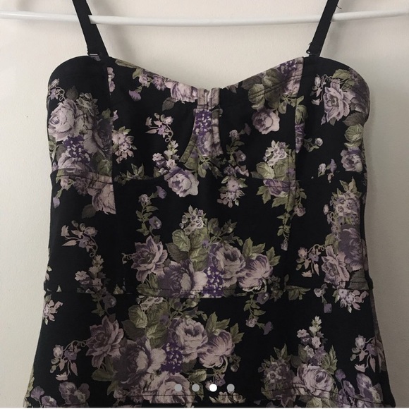 Aritzia Bodycon Dress - Picture 3 of 4